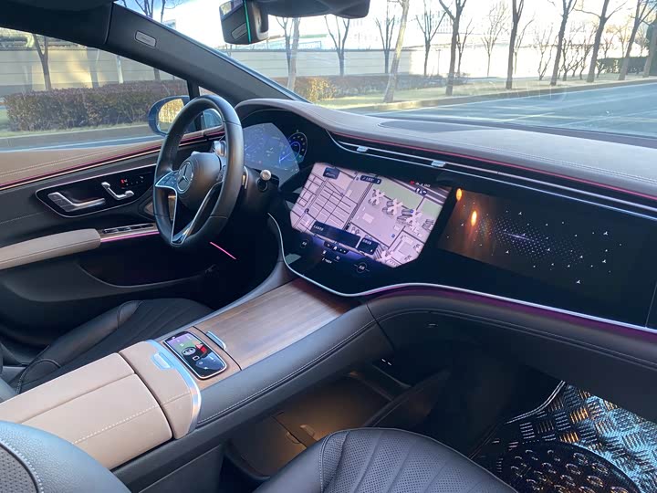 Фото 9 - Mercedes-Benz EQS