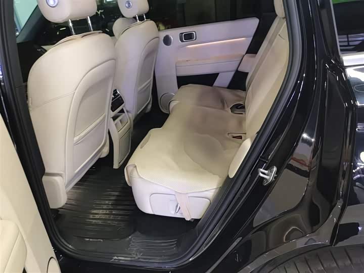 Фото 17 - LiXiang L6