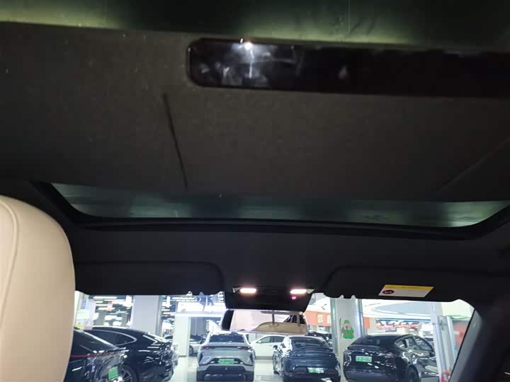 Фото 18 - LiXiang L6