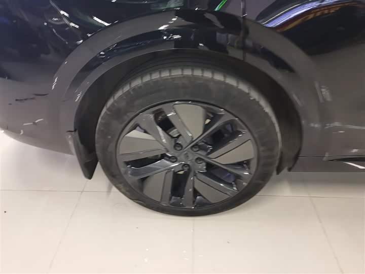 Фото 26 - LiXiang L6