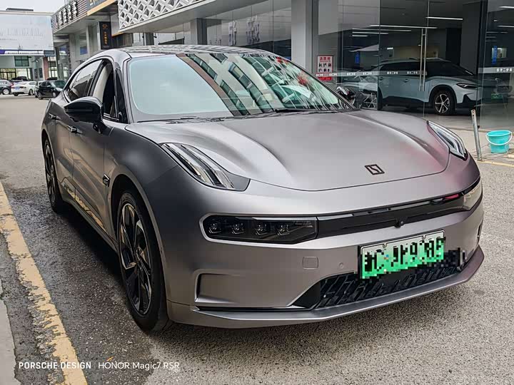 Фото 3 - Zeekr 001