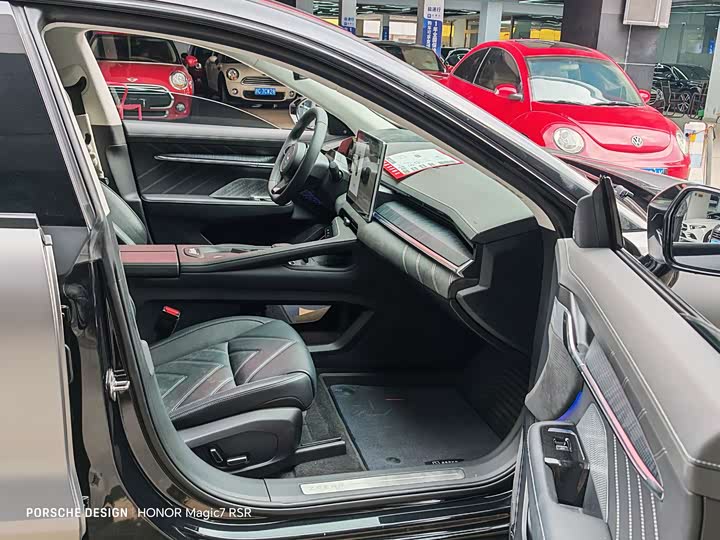 Фото 7 - Zeekr 001