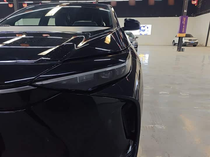 Фото 24 - Toyota bZ4X