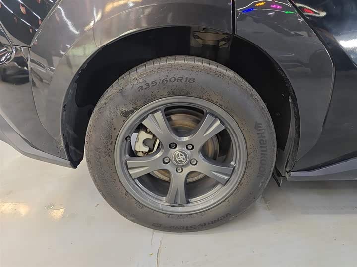 Фото 26 - Toyota bZ4X