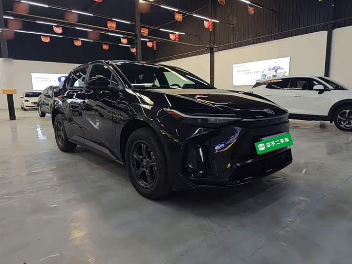 Фото 4 - Toyota bZ4X