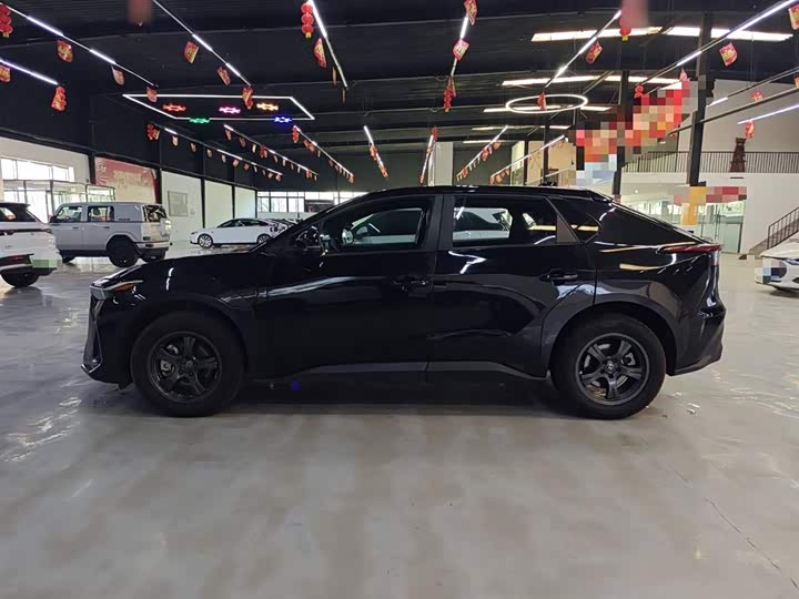 Фото 5 - Toyota bZ4X