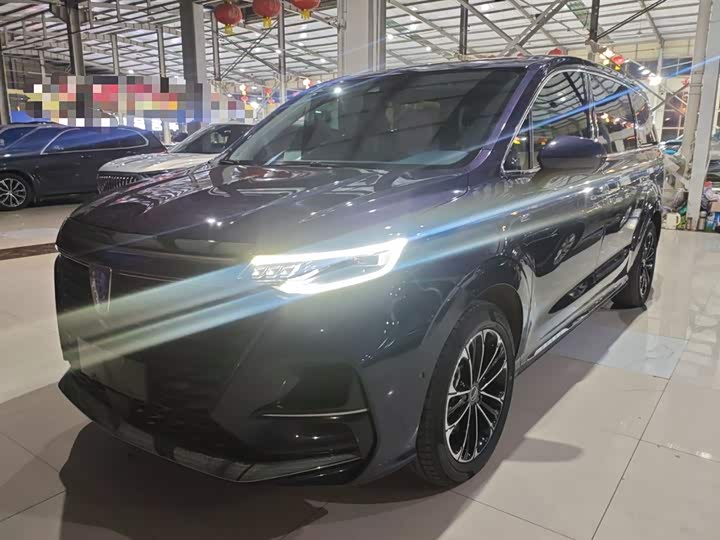 Фото 2 - Roewe iMax 8