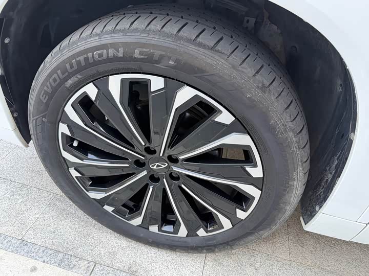 Фото 8 - Chery Tiggo 9