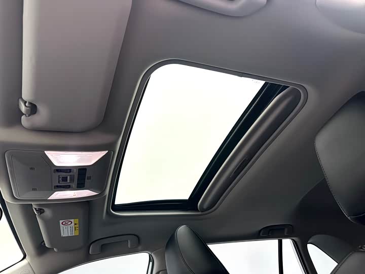 Фото 13 - Toyota RAV4