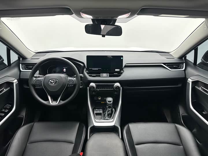 Фото 17 - Toyota RAV4