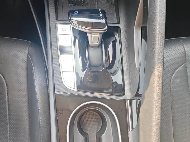 Фото 14 - Hyundai Elantra N line