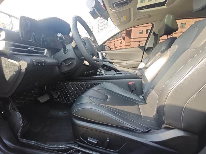 Фото 6 - Hyundai Elantra N line