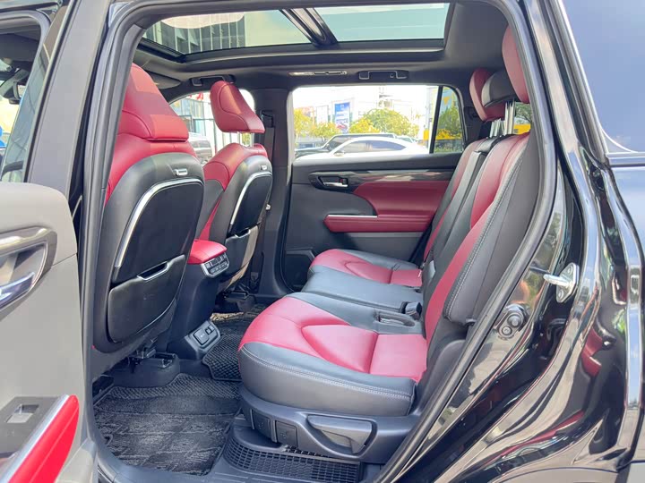 Фото 11 - Toyota Crown Kluger