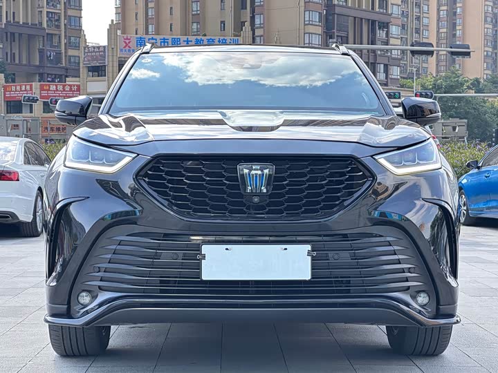 Фото 2 - Toyota Crown Kluger