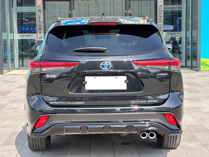 Фото 8 - Toyota Crown Kluger