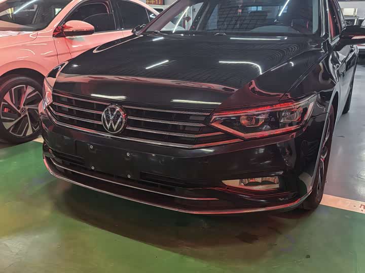 Фото 1 - Volkswagen Magotan