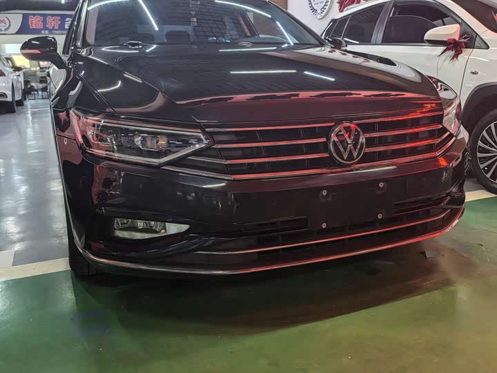 Фото 2 - Volkswagen Magotan