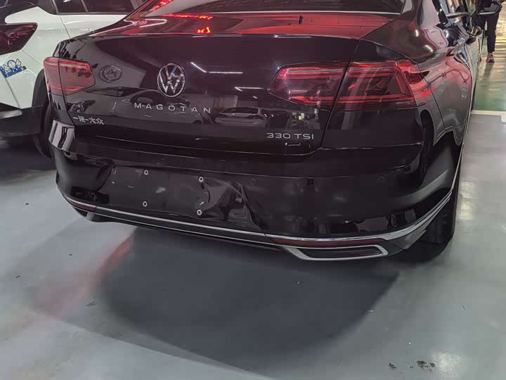 Фото 3 - Volkswagen Magotan