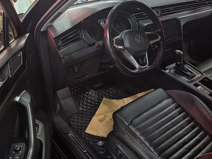 Фото 5 - Volkswagen Magotan