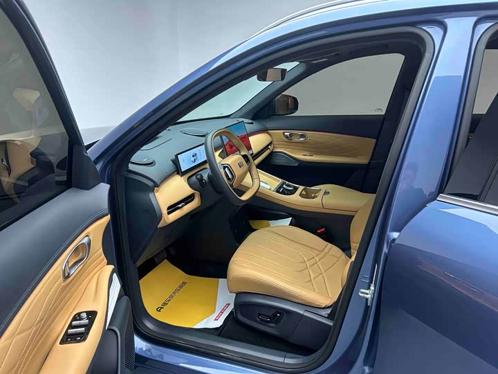 Фото 12 - Geely Galaxy Starship 7