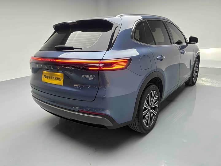 Фото 7 - Geely Galaxy Starship 7