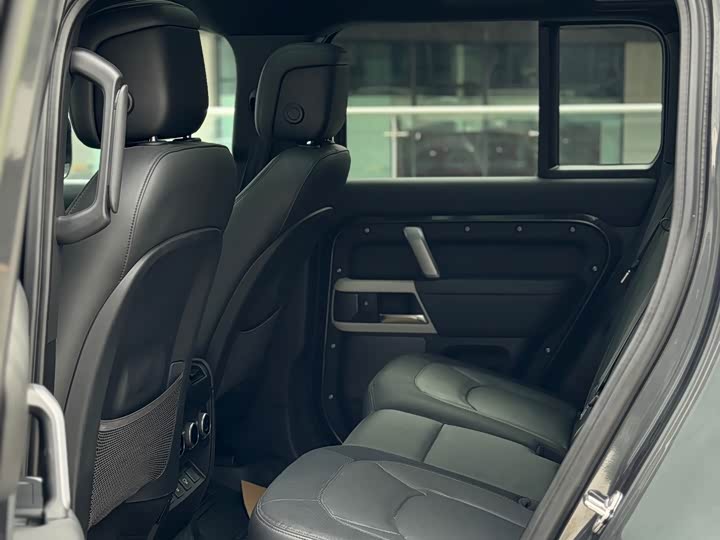 Фото 7 - Land Rover Defender