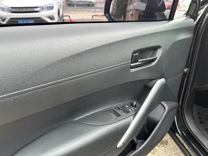 Фото 18 - Toyota Frontlander