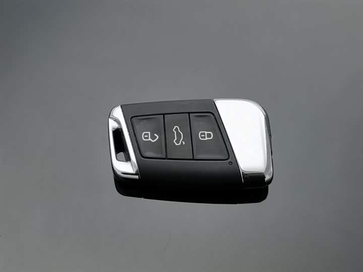 Фото 19 - Volkswagen Passat