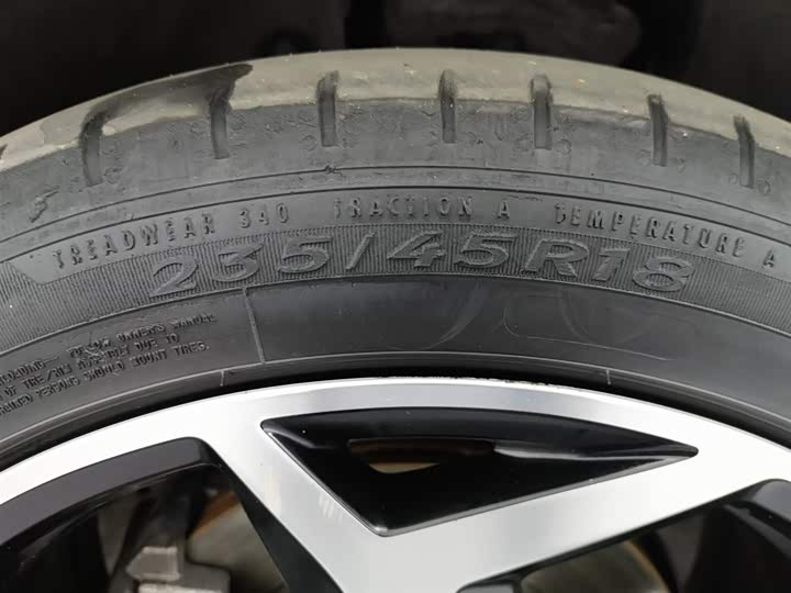 Фото 24 - Volkswagen Passat