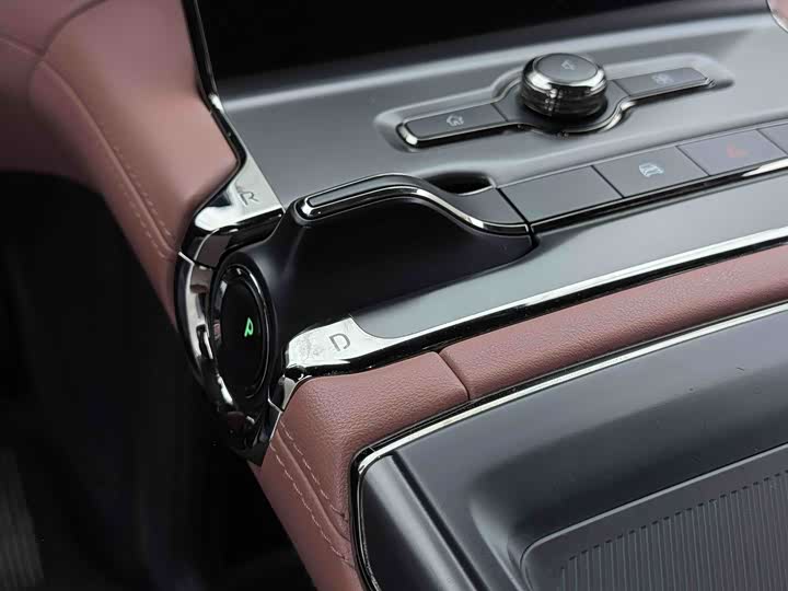 Фото 12 - Nio EC6