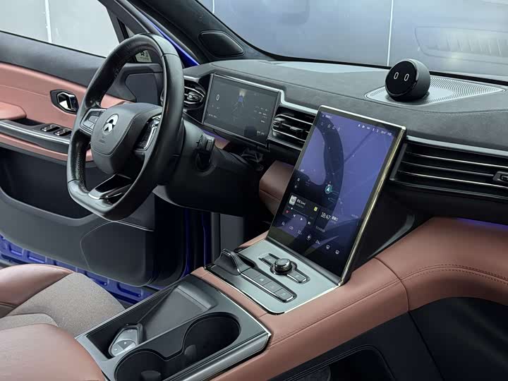 Фото 20 - Nio EC6