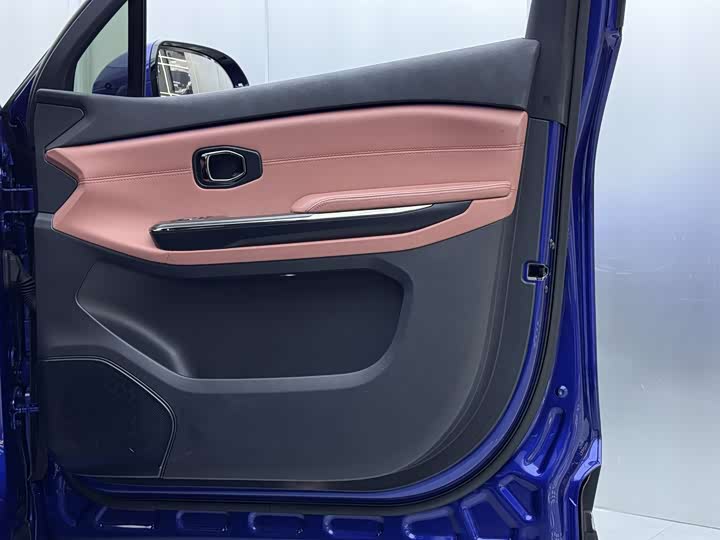 Фото 23 - Nio EC6