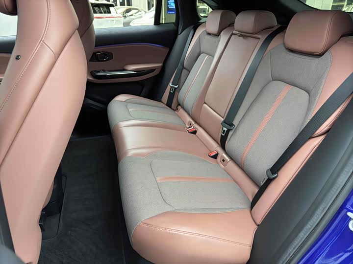 Фото 25 - Nio EC6