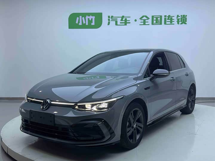 Фото 1 - Volkswagen Golf