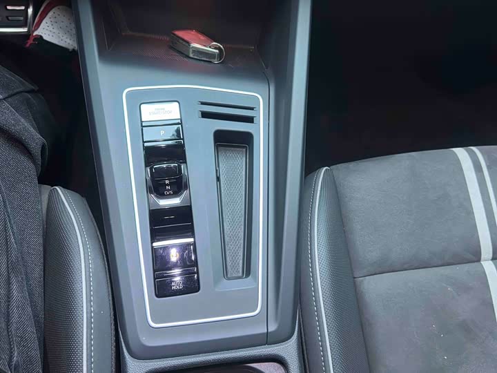 Фото 15 - Volkswagen Golf