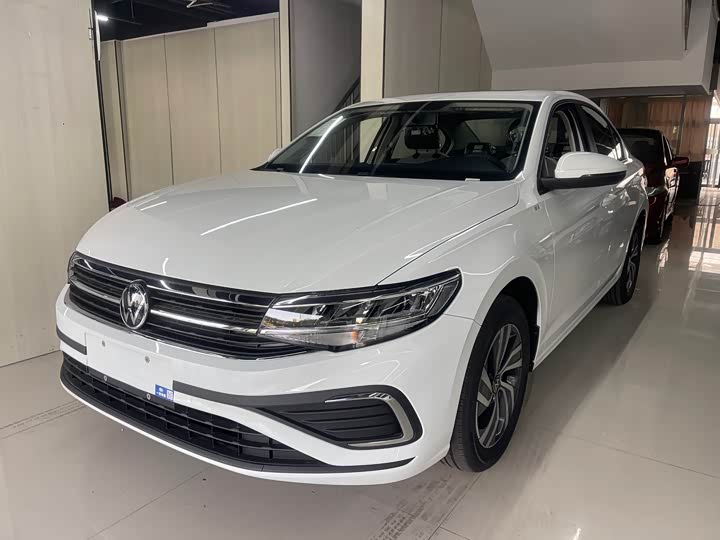 Фото 1 - Volkswagen Bora