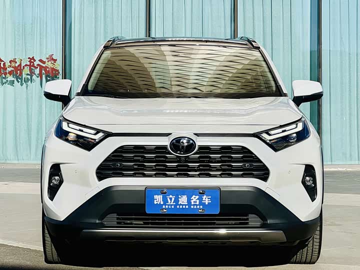 Фото 2 - Toyota RAV4