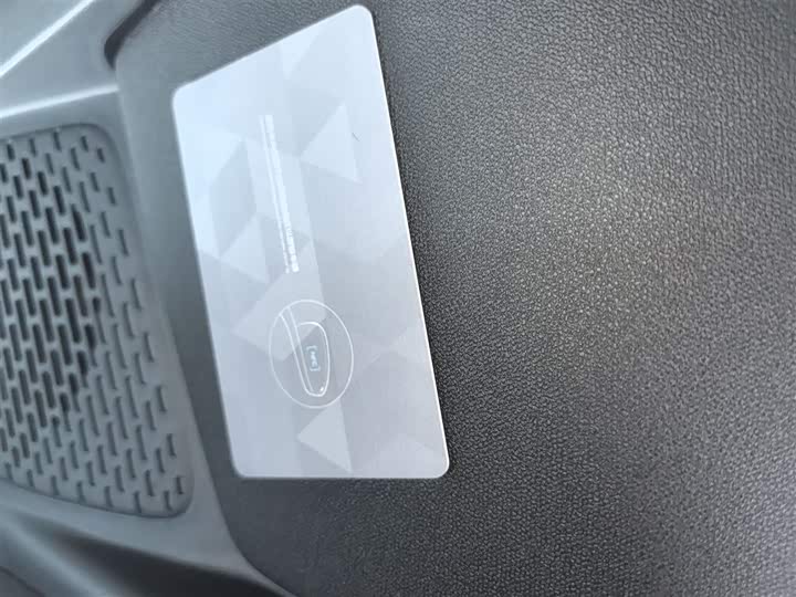 Фото 9 - Changan Deepal S05