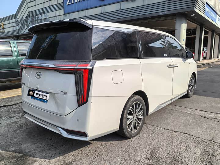 Фото 3 - GAC Trumpchi M8