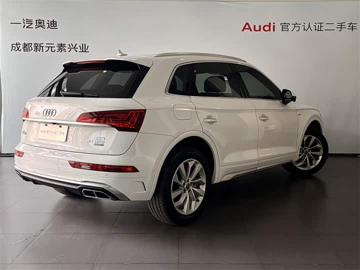 Фото 4 - Audi Q5L
