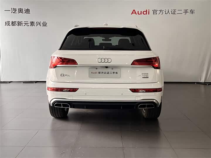 Фото 5 - Audi Q5L