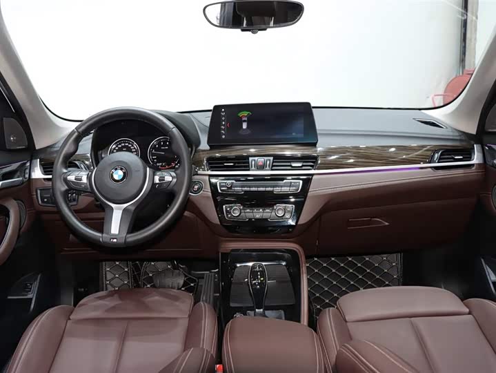 Фото 11 - BMW X1