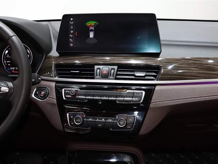 Фото 13 - BMW X1