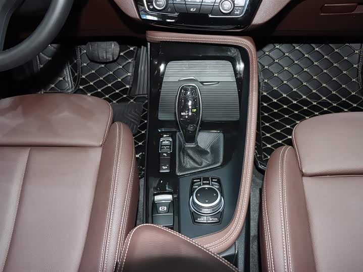 Фото 14 - BMW X1