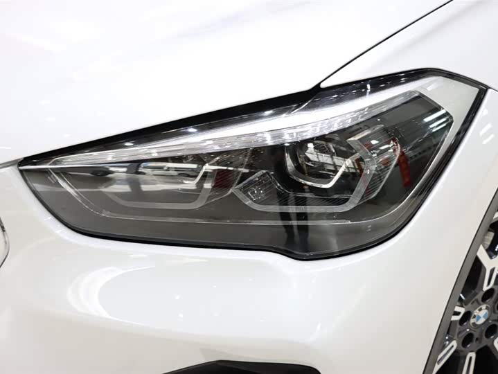 Фото 18 - BMW X1