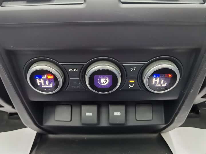 Фото 19 - Land Rover Defender