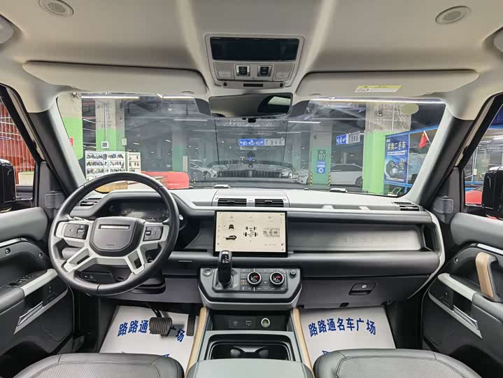 Фото 7 - Land Rover Defender