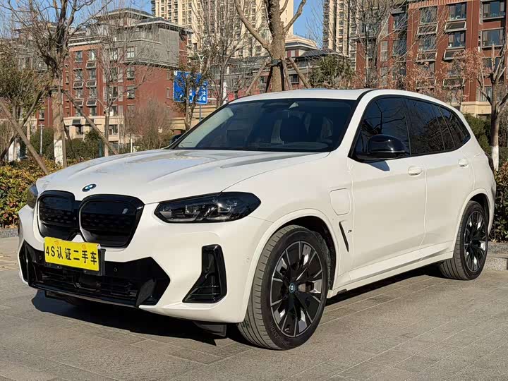 Фото 1 - BMW iX3