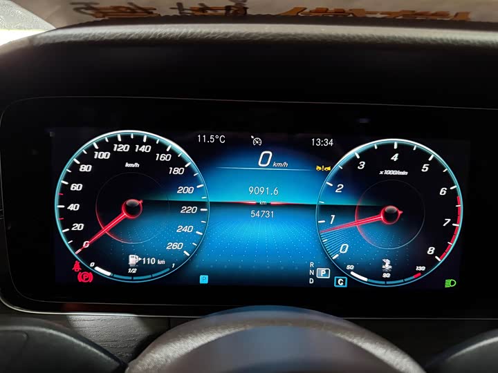 Фото 20 - Mercedes-Benz E-Class