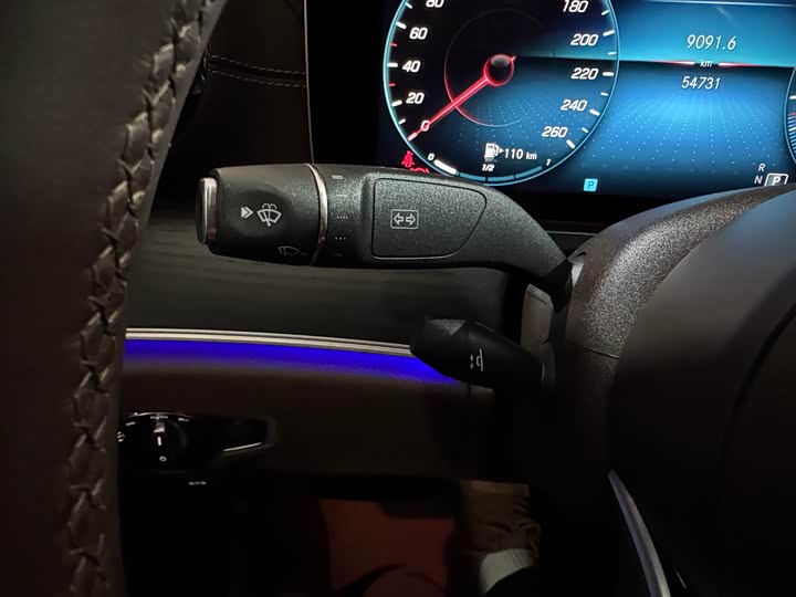 Фото 25 - Mercedes-Benz E-Class